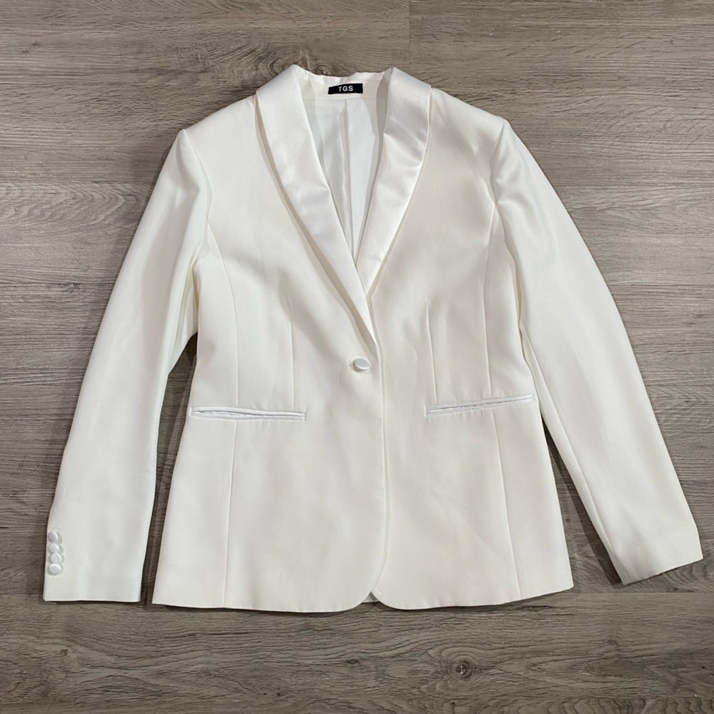 TGS Classic White Tuxedo Blazer - now known SuitShop - Casual Business 4S‎ cons